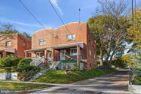 15 54th St SE, Washington, DC 20019