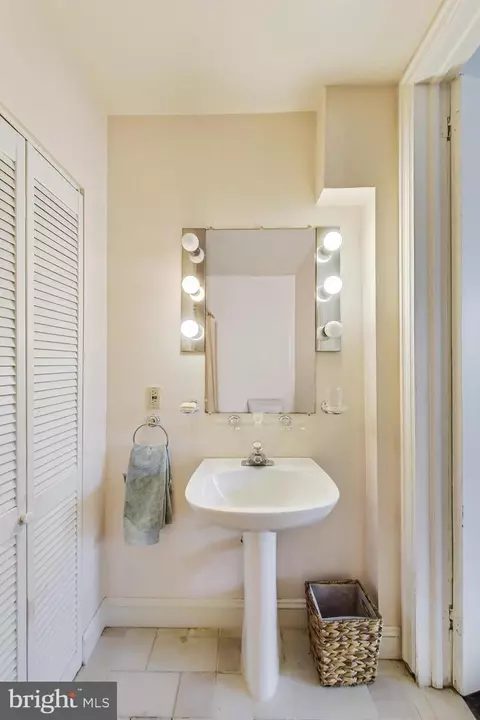 1211 O St NW, Washington, DC 20005 photo 21