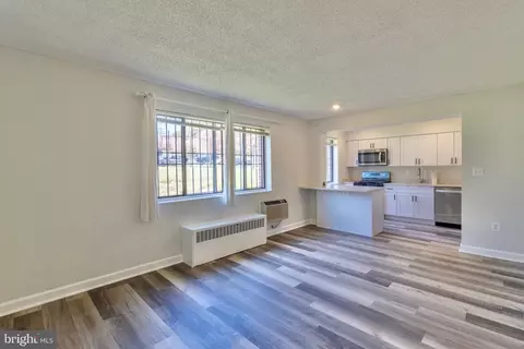 12 Galveston St SW #102, Washington, DC 20032