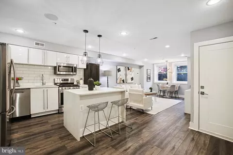 911 T St NW #1, Washington, DC 20001