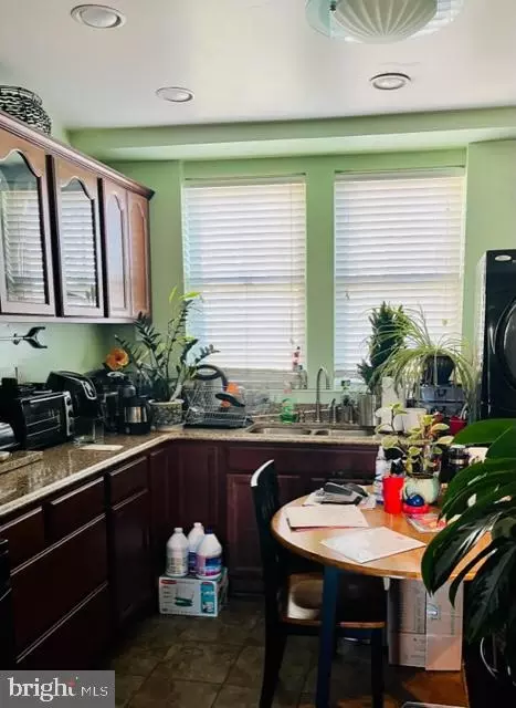 623 18th St NE, Washington, DC 20002 photo 3