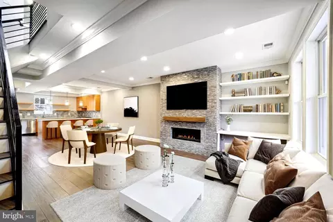 226 S S St NE, Washington, DC 20002 photo 8