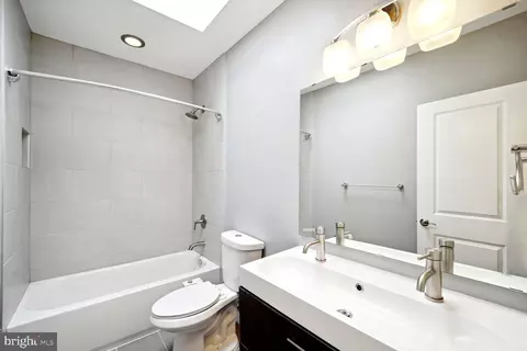 226 S S St NE, Washington, DC 20002 photo 19