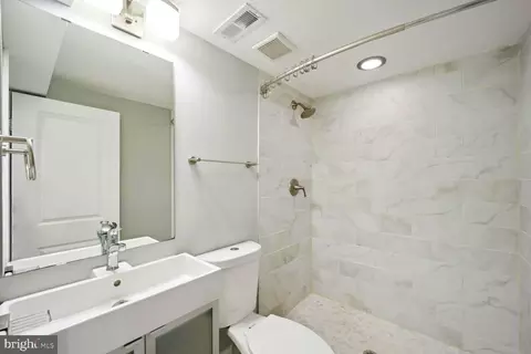226 S S St NE, Washington, DC 20002 photo 22