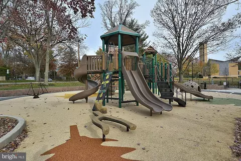 2939 Van Ness St NW #1040, Washington, DC 20008 photo 37