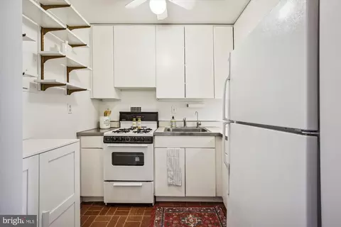2939 Van Ness St NW #1040, Washington, DC 20008 photo 12