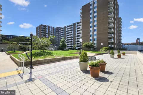 2939 Van Ness St NW #1040, Washington, DC 20008 photo 27