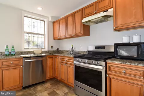 1217 Walter St SE, Washington, DC 20003 photo 7