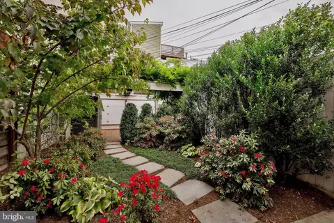 209 14th St NE, Washington, DC 20002 photo 23