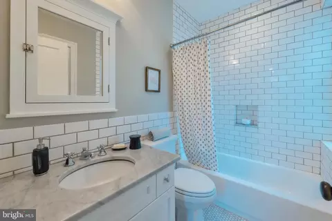 209 14th St NE, Washington, DC 20002 photo 36