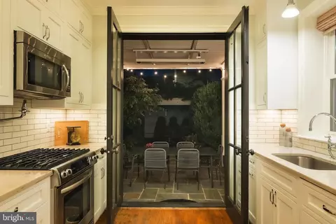 209 14th St NE, Washington, DC 20002 photo 40