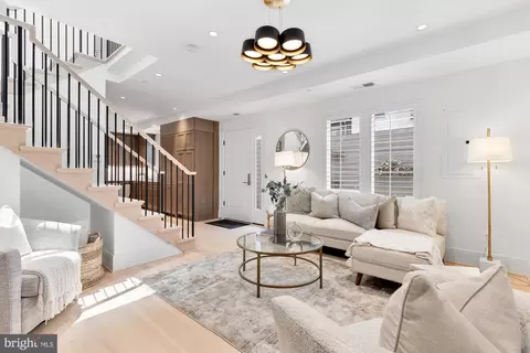 30 Kings Ct SE, Washington, DC 20003 photo 4