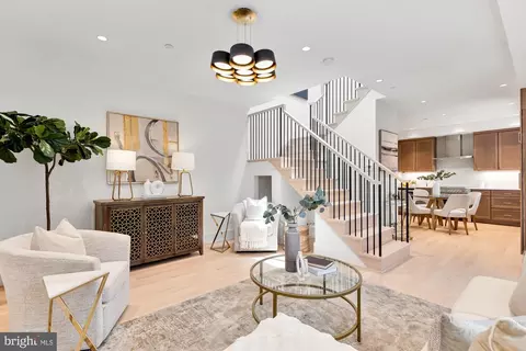 30 Kings Ct SE, Washington, DC 20003