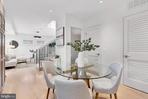 30 Kings Ct SE, Washington, DC 20003 photo 8