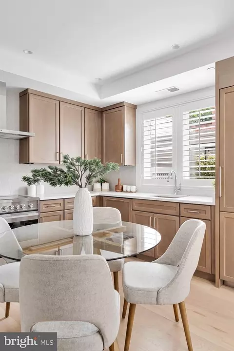 30 Kings Ct SE, Washington, DC 20003 photo 6