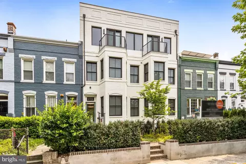 270 15th St SE #402, Washington, DC 20003