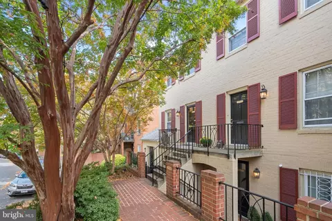1618 Belmont St NW #A, Washington, DC 20009