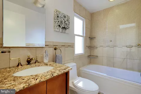 1436 Corcoran St NW, Washington, DC 20009 photo 26