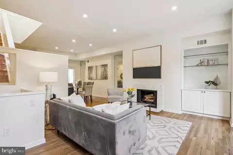 1436 Corcoran St NW, Washington, DC 20009 photo 9