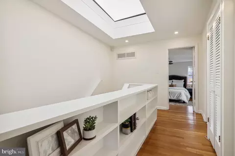1436 Corcoran St NW, Washington, DC 20009 photo 24