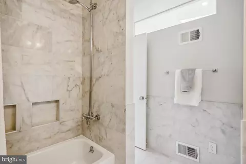 1436 Corcoran St NW, Washington, DC 20009 photo 22