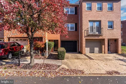 3606 36th Pl SE, Washington, DC 20020