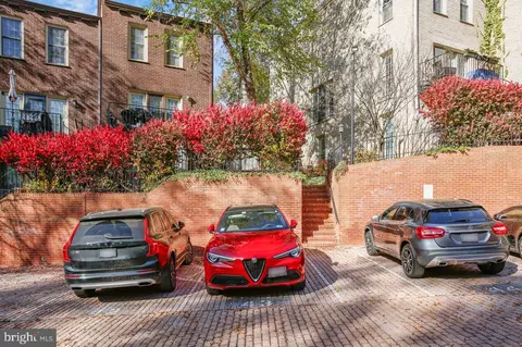 4609 Macarthur Blvd NW #B, Washington, DC 20007 photo 6