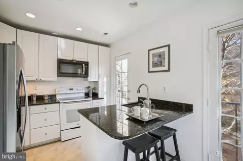 4609 Macarthur Blvd NW #B, Washington, DC 20007 photo 12