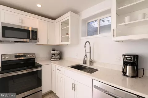 2241 S Street St NE, Washington, DC 20002 photo 20