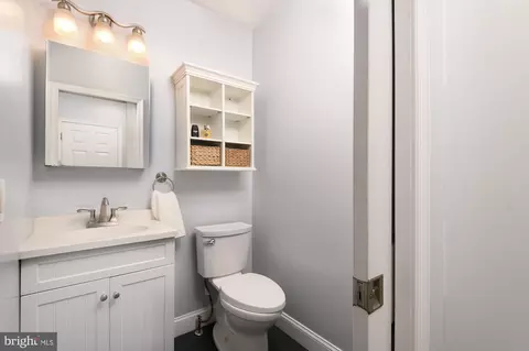 2241 S Street St NE, Washington, DC 20002 photo 17