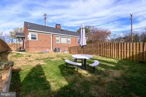 2241 S Street St NE, Washington, DC 20002 photo 42