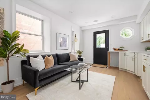 1709 21st NW #1, Washington, DC 20009