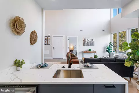 2209 M St NE #6, Washington, DC 20002 photo 9