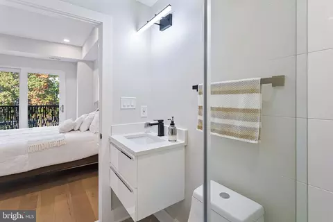 2209 M St NE #6, Washington, DC 20002 photo 16
