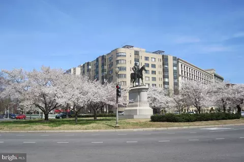 1 Scott Cir NW #610, Washington, DC 20036