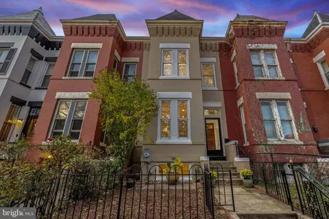 Exterior - 336 11th St NE, Washington, DC 20002 photo 8 of 9