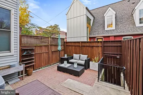 Exterior - 336 11th St NE, Washington, DC 20002 photo 5 of 9
