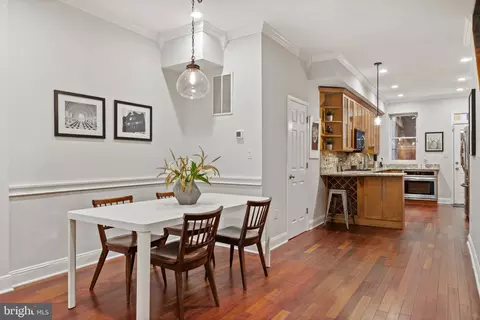 Dining - 336 11th St NE, Washington, DC 20002 photo 2 of 7