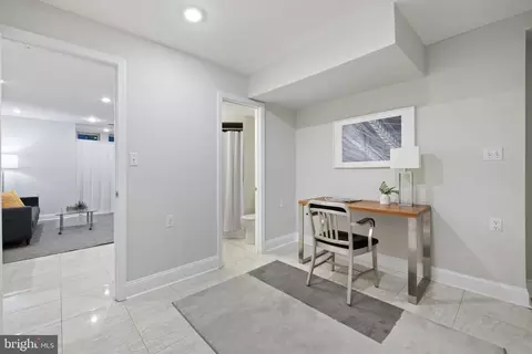 Dining - 336 11th St NE, Washington, DC 20002 photo 6 of 7