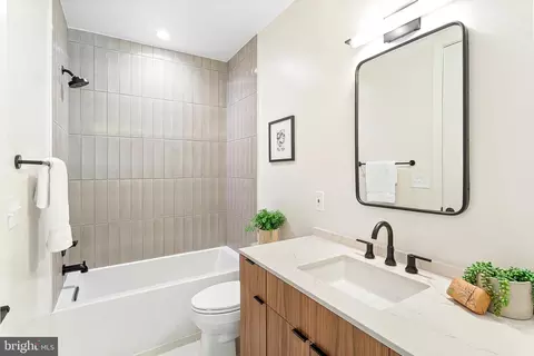 1471 Florida Ave NW UNIT 2, Washington, DC 20009 photo 7