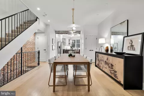 810 N Carolina Ave SE, Washington, DC 20003