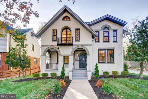 7712 12th St NW, Washington, DC 20012
