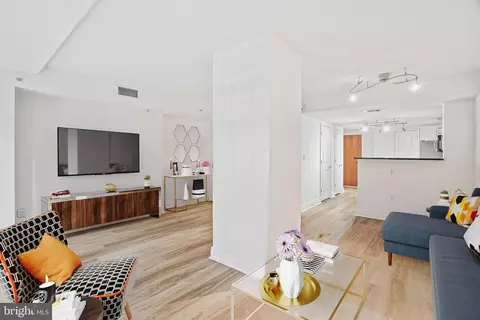 915 E Street St NW #104, Washington, DC 20004 photo 1