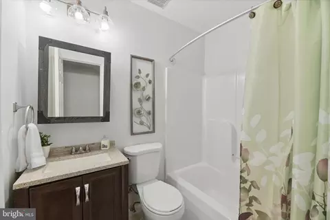 Bath - 429 18th St NE #3, Washington, DC 20002 photo 1 of 3