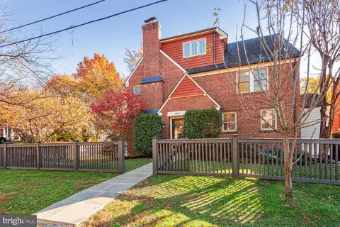 4500 Verplanck Pl NW, Washington, DC 20016