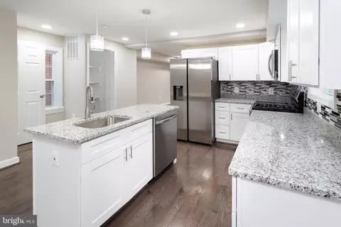 5220 Dix St NE, Washington, DC 20019