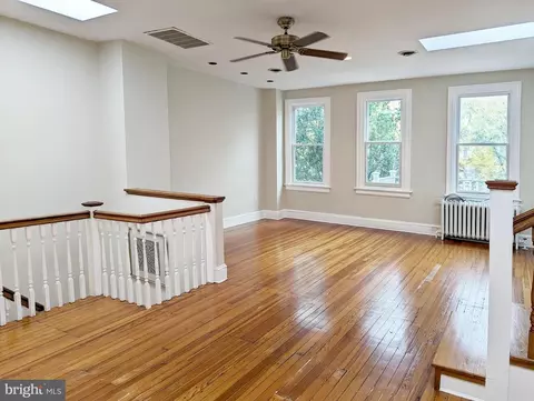 Entry Way - 151 N Carolina Ave SE, Washington, DC 20003 photo 4 of 5