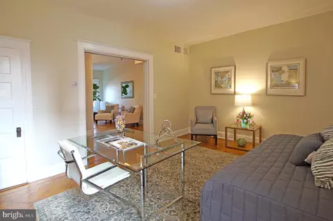 Living - 151 N Carolina Ave SE, Washington, DC 20003 photo 8 of 8