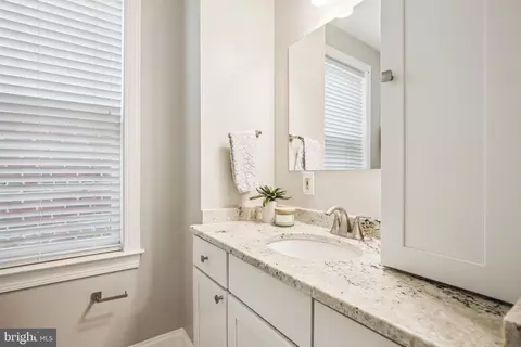 409 G St NE, Washington, DC 20002 photo 17