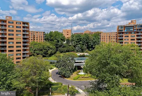 4201 Cathedral Ave NW #1023W, Washington, DC 20016